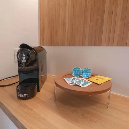 Accogliente E Luminoso Monolocale Bohemien - Free Wi-fi Ρέτζιο Εμίλια