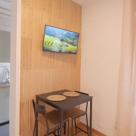 Accogliente E Luminoso Monolocale Bohemién - Free Wi-fi *