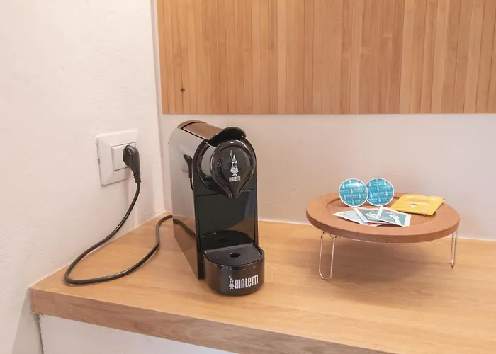 Апартаменты Accogliente E Luminoso Monolocale Bohemien - Free Wi-fi *